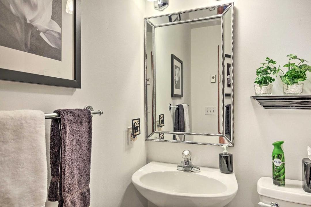 Photo of Bathroom in Hiawassee