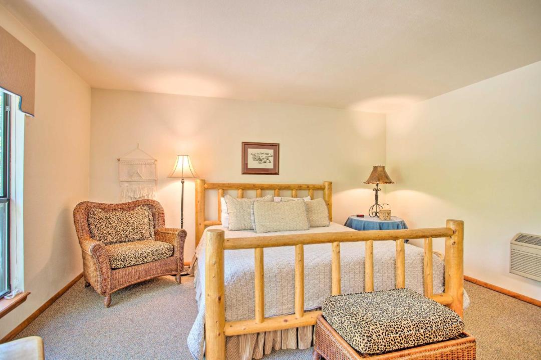 Photo of Livingroom in Davis