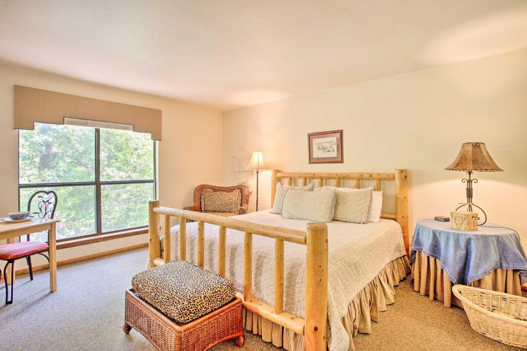 Photo of Livingroom in Davis