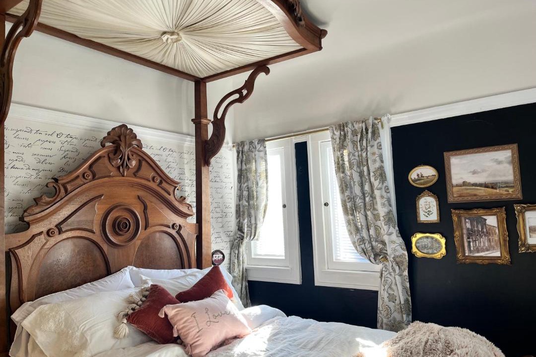 Photo of Bedroom in Poverty Ridge