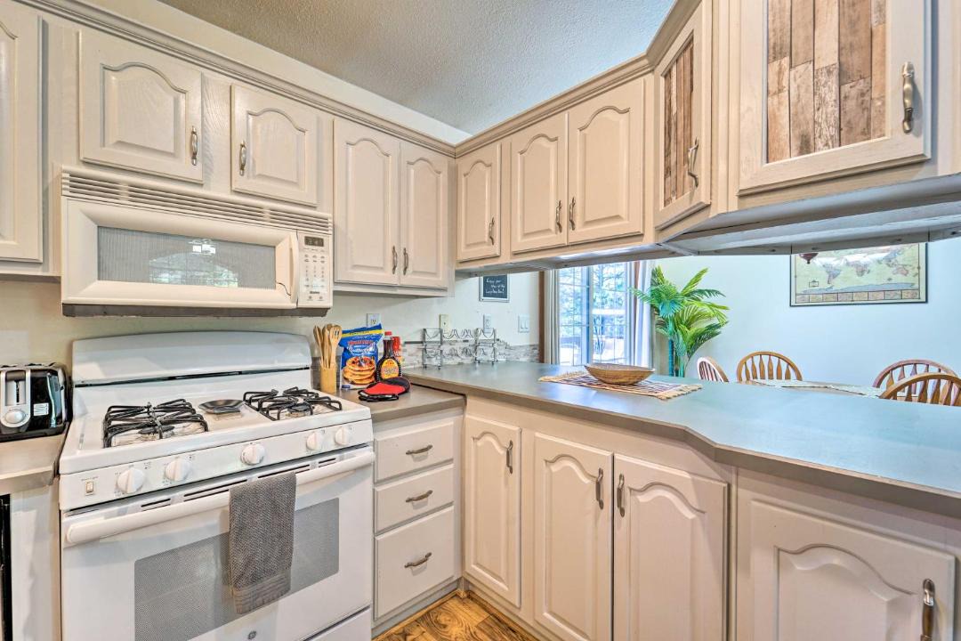 Photo of Kitchen in Forest Lakes
