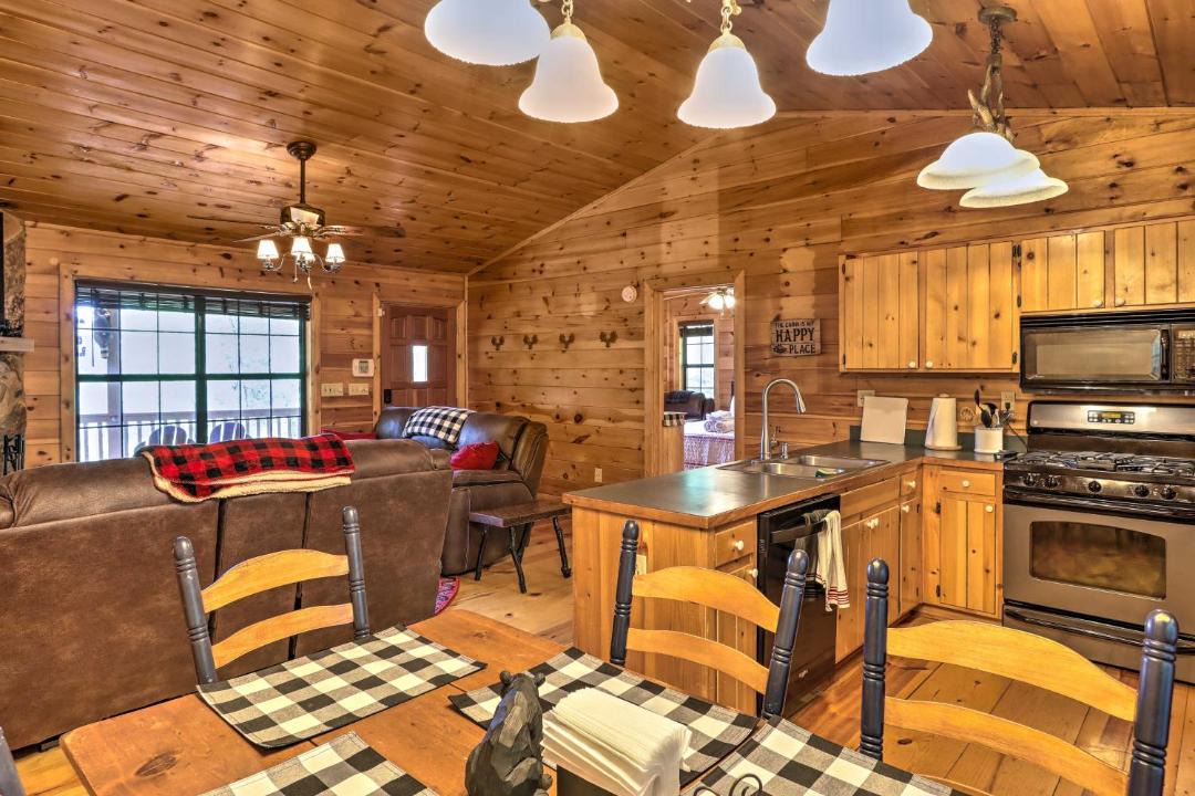 Photo of Livingroom in Hidden Lake