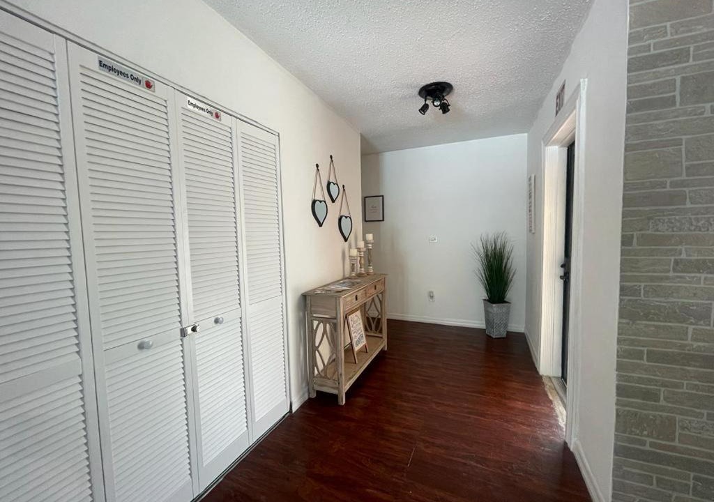 Photo of Others in Cutler Bay