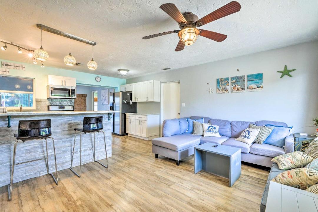 Photo of Livingroom in Bayshore Gardens