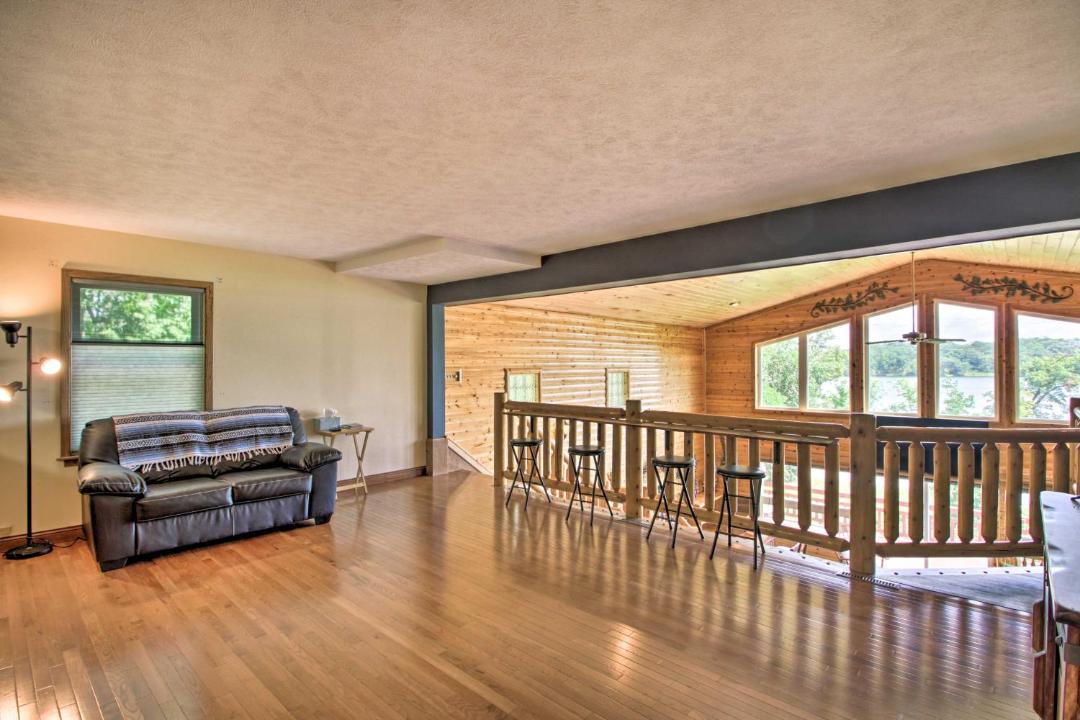 Photo of Livingroom in Frazee