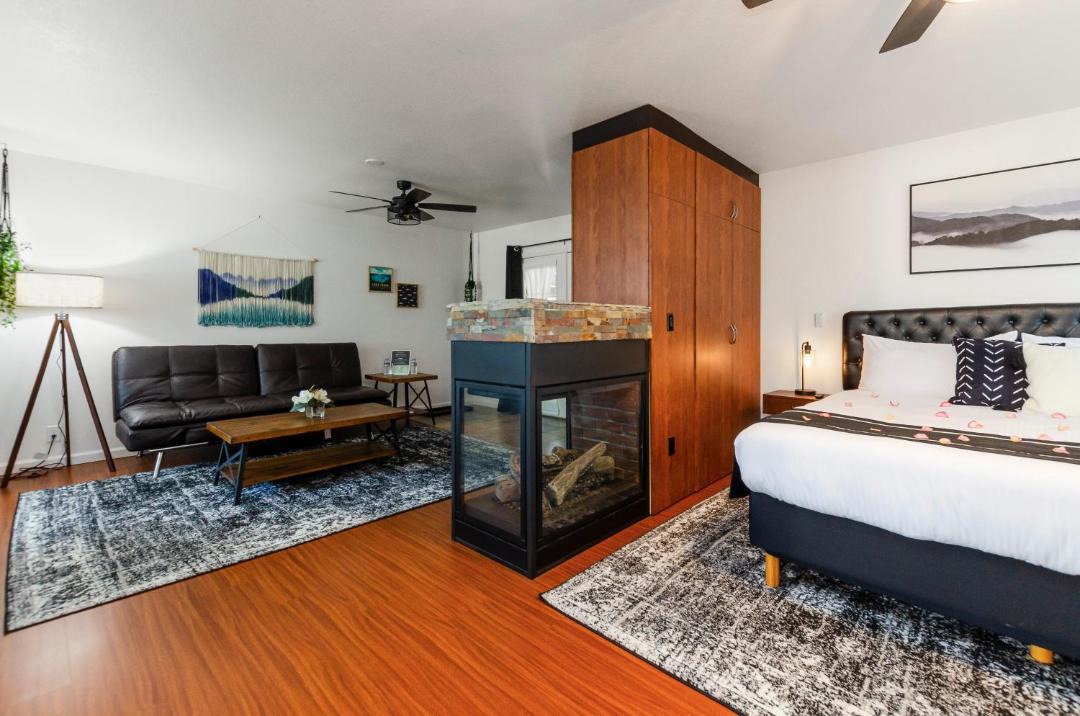 Photo of Bedroom in Lakeside Park