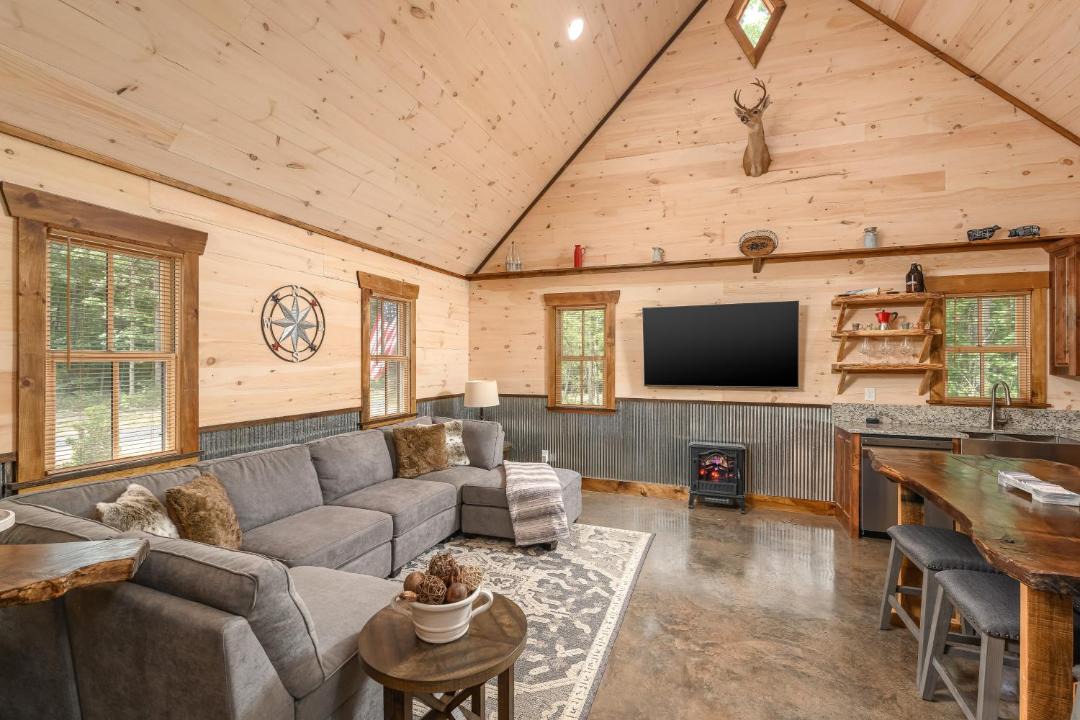 Photo of Livingroom in Rising Fawn