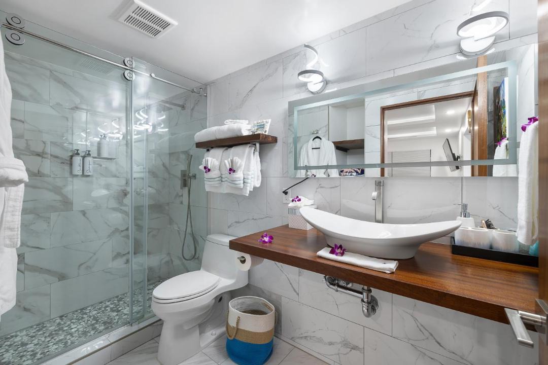 Photo of Bathroom in Maalaea