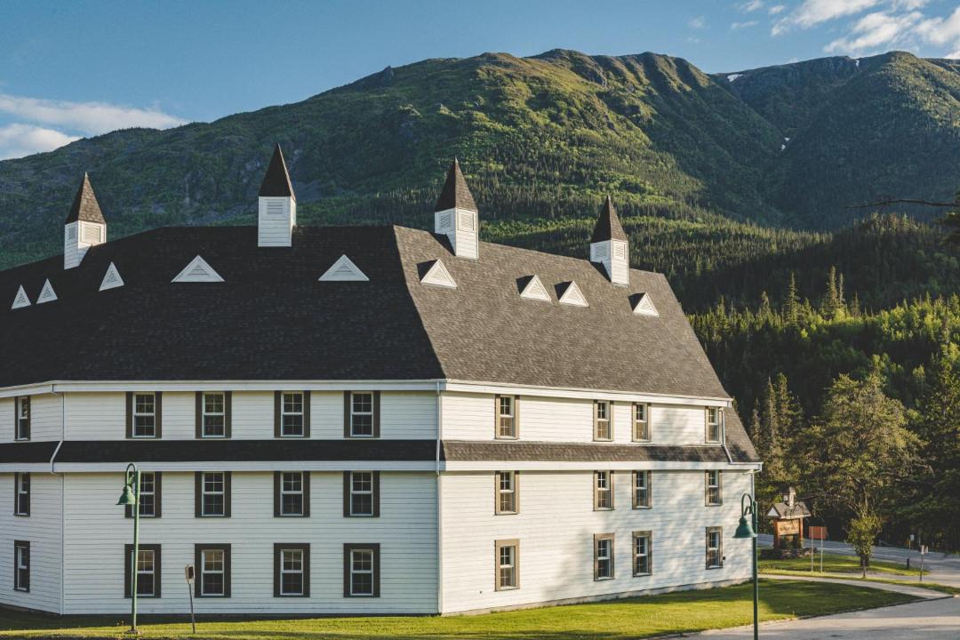 Photo of Buildings in Mont-Albert