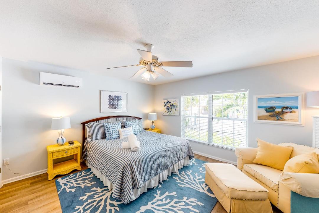 Photo of Livingroom in Holmes Beach