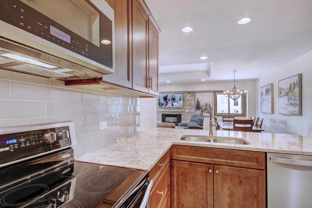 Photo of Kitchen in Peak 9