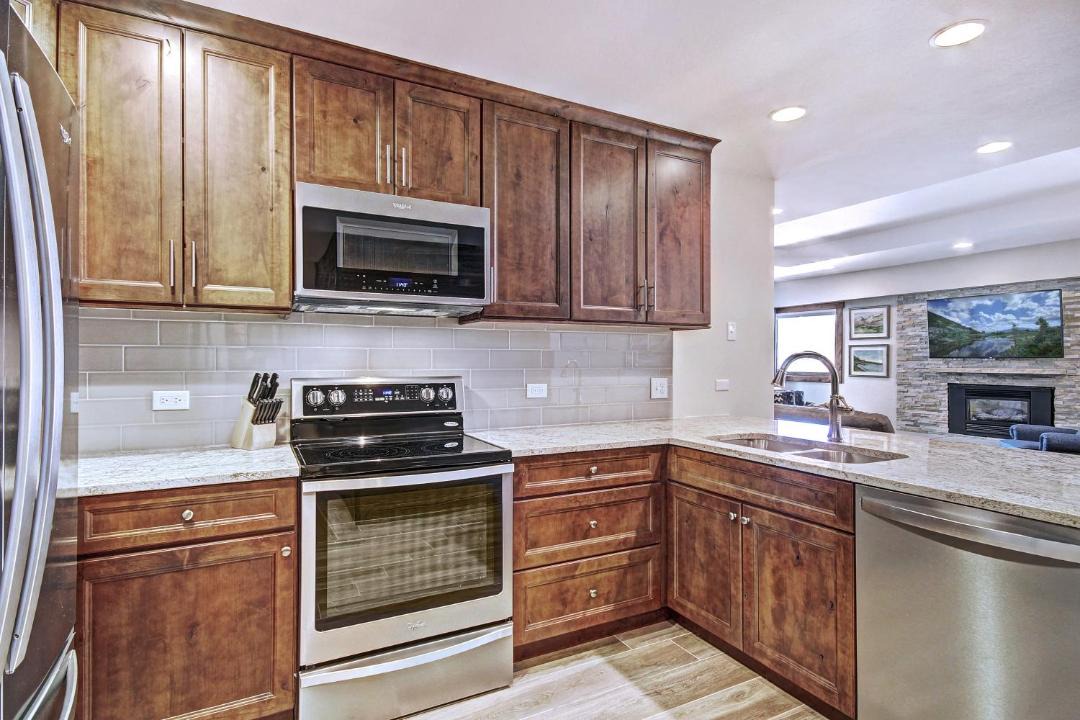 Photo of Kitchen in Peak 9
