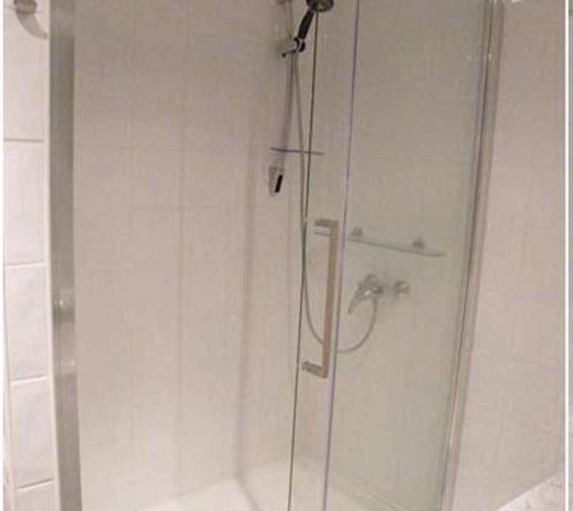 Photo of Bathroom in Suresnes