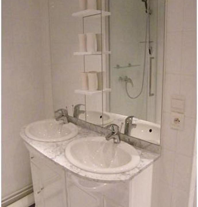Photo of Bathroom in Suresnes