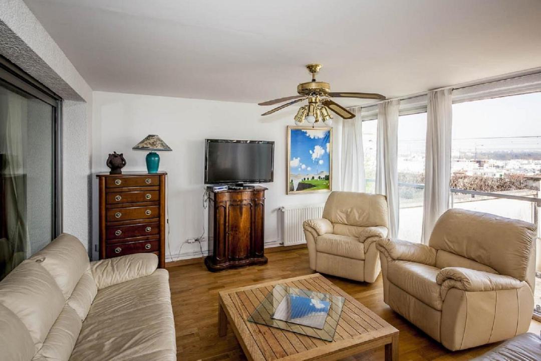 Photo of Livingroom in Suresnes
