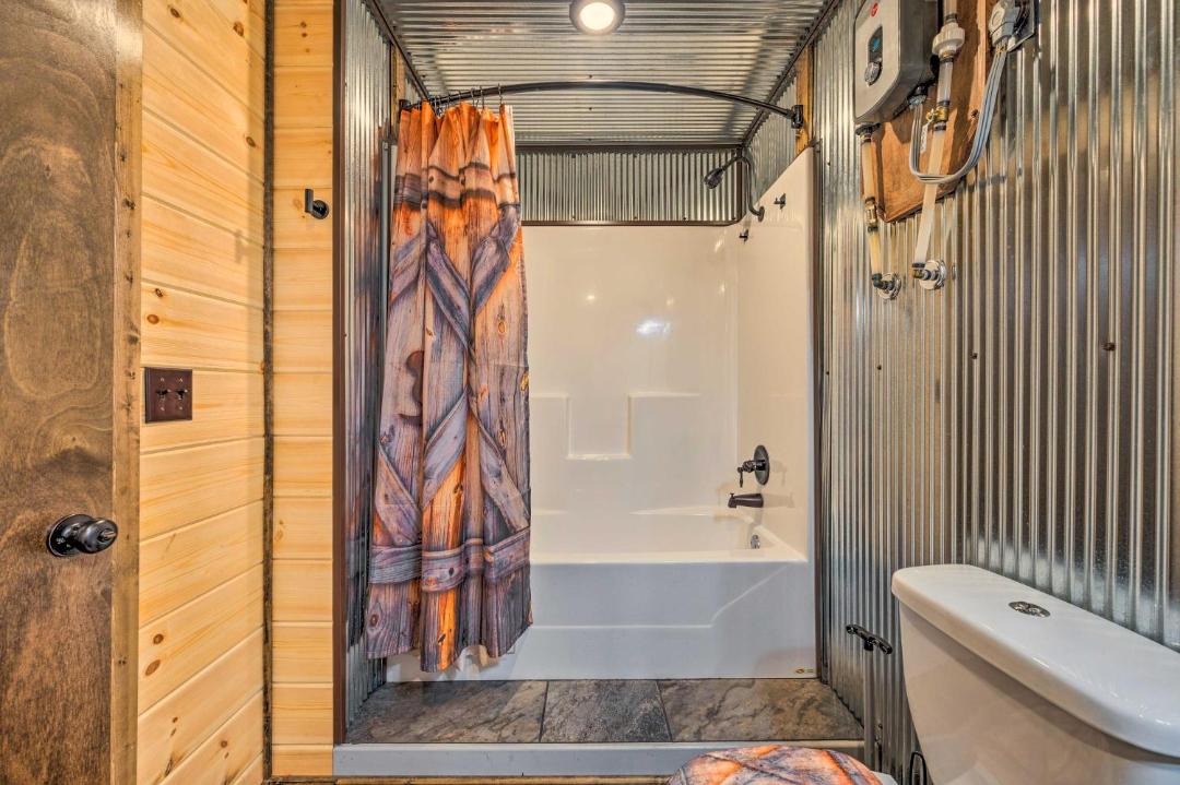 Photo of Bathroom in Broken Bow