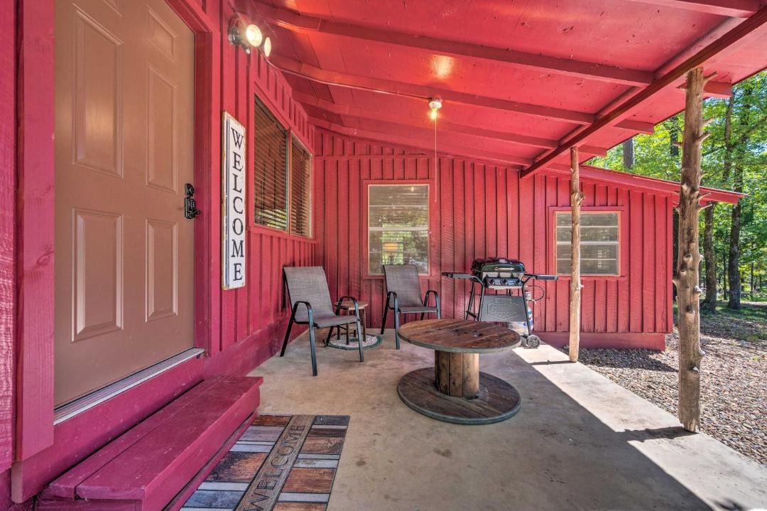 Photo of Livingroom in Broken Bow