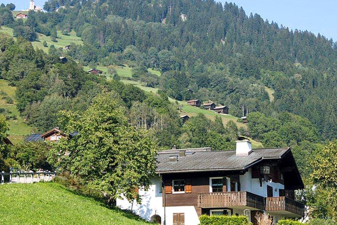 Photo of Others in Schluein