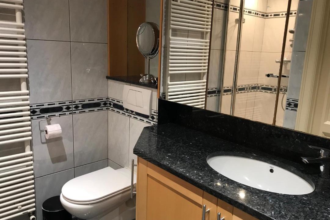Photo of Bathroom in Peer