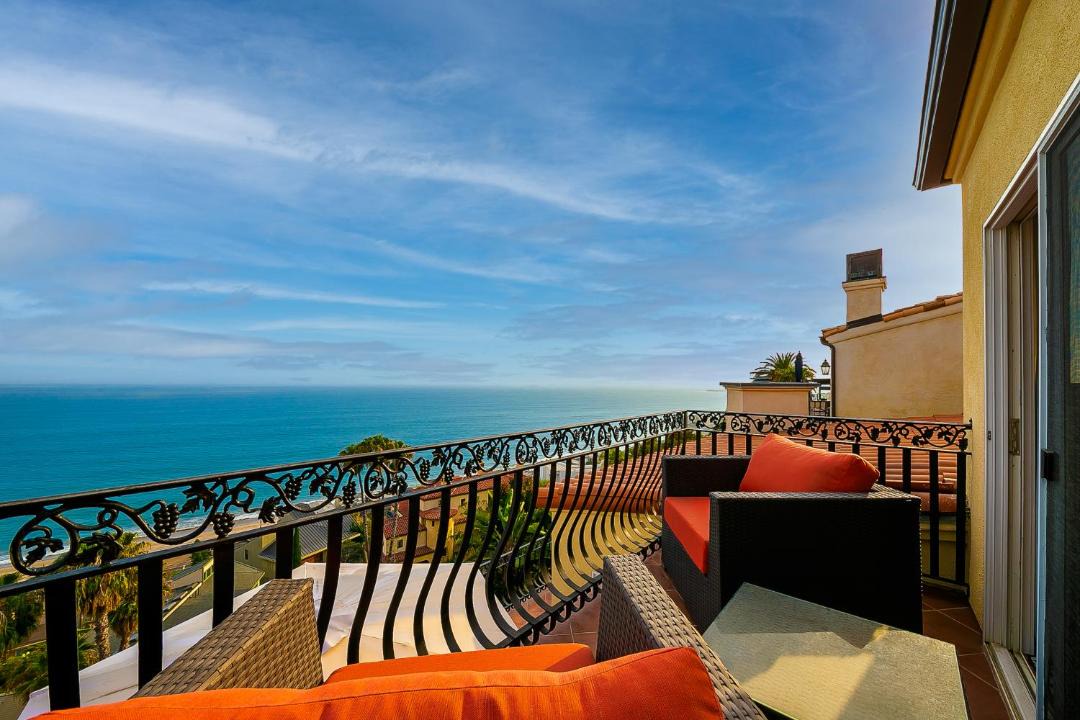 Photo of Patio Balcony in Eastern Malibu