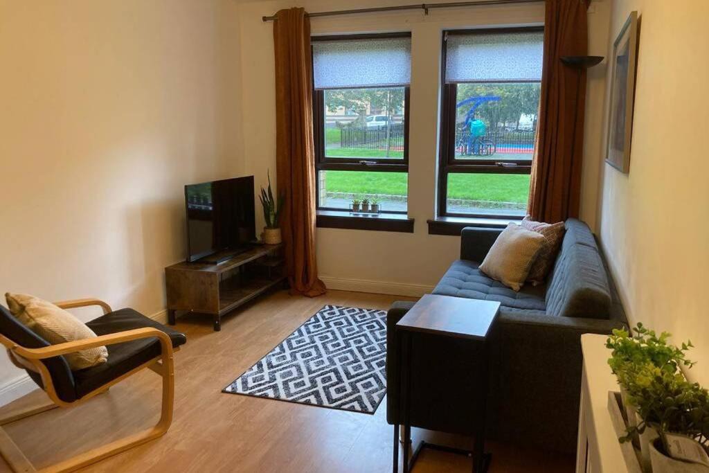 Photo of Livingroom in Glasgow Westend