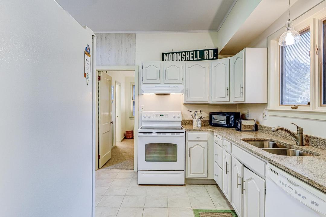 Photo of Kitchen in Folly Field