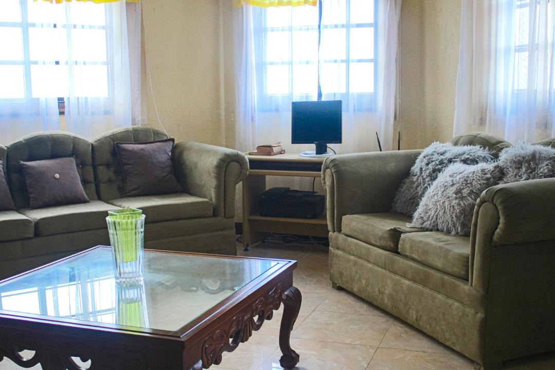Photo of Livingroom in Reading