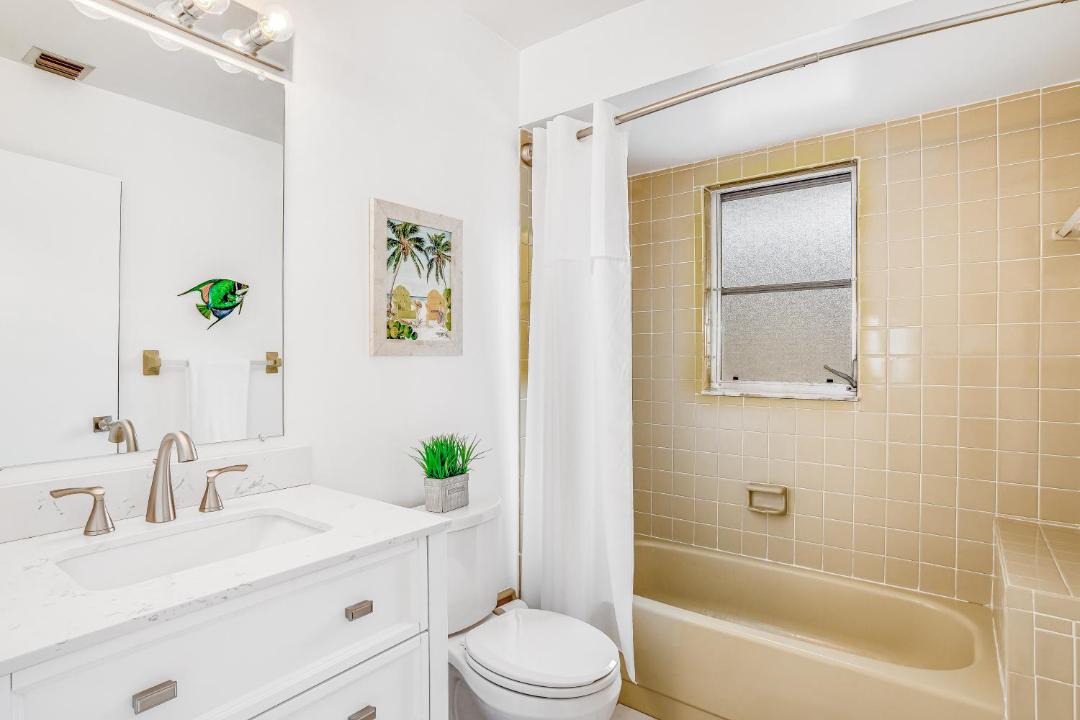 Photo of Bathroom in Naples Park