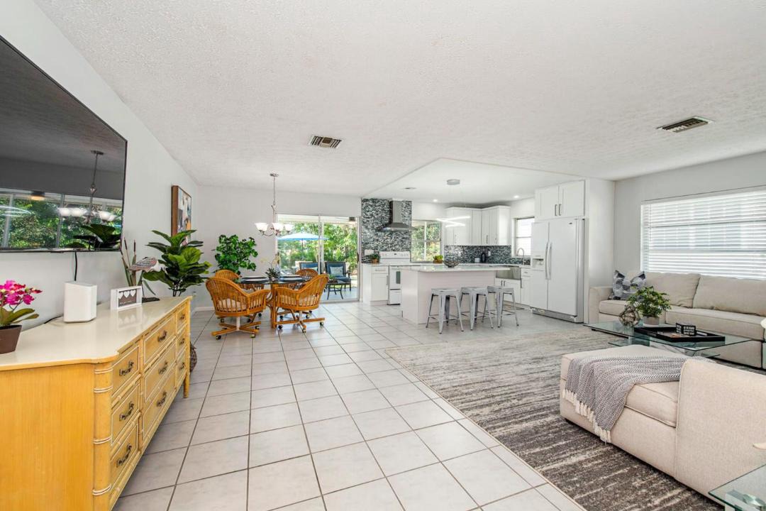 Photo of Livingroom in Naples Park