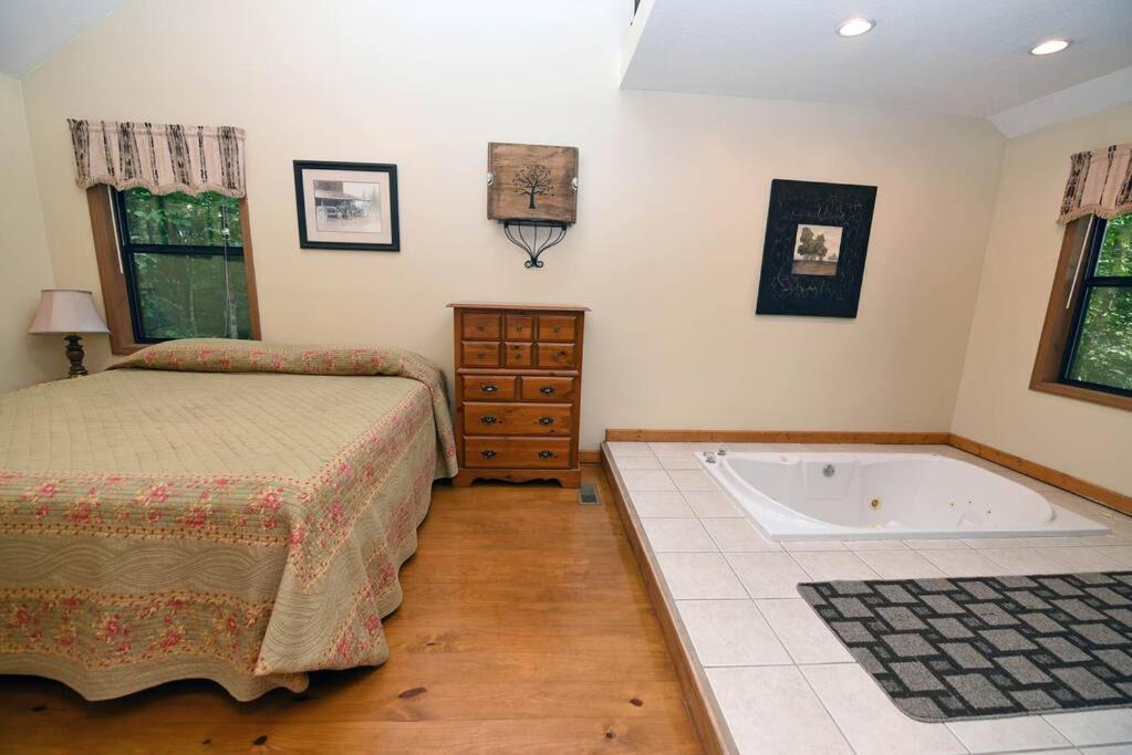 Photo of Bedroom in Blairsville