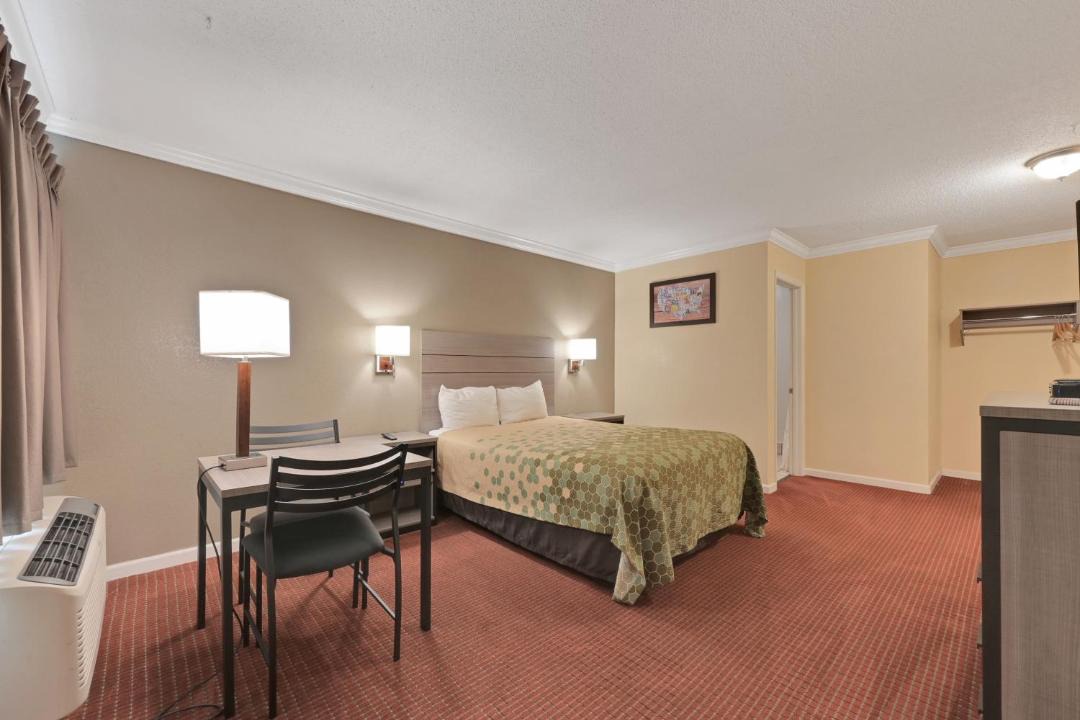 Photo of Bedroom in Woodland