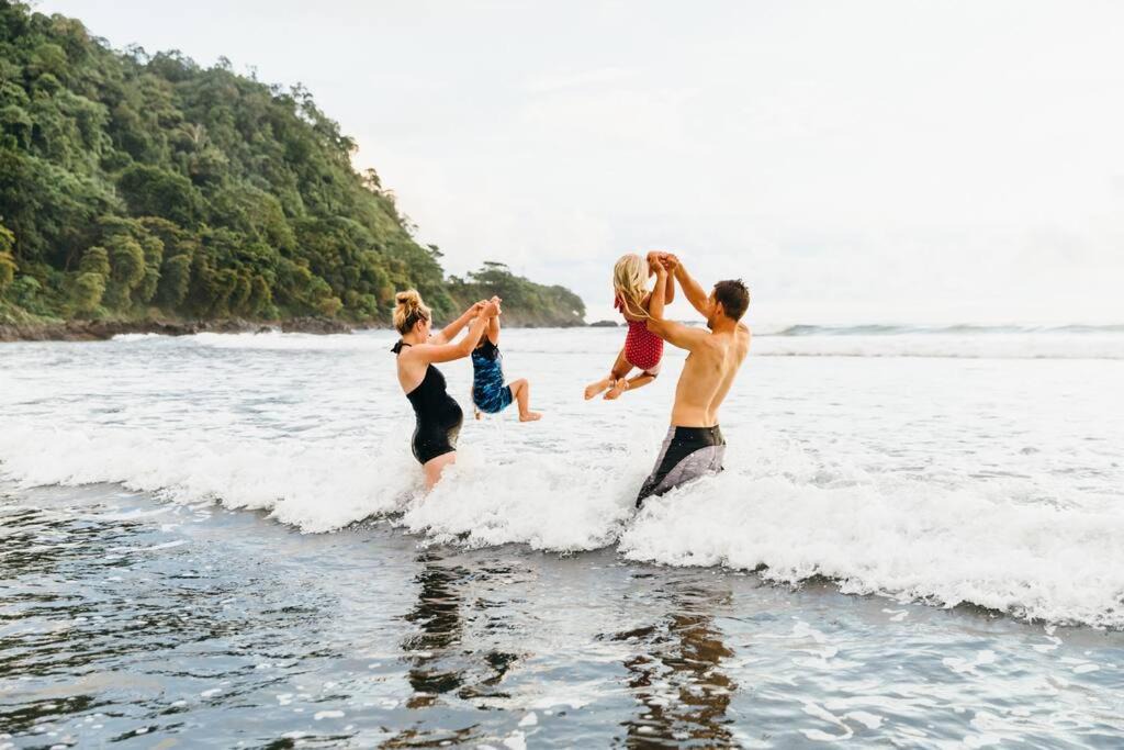 Photo of Human In Picture in Jaco