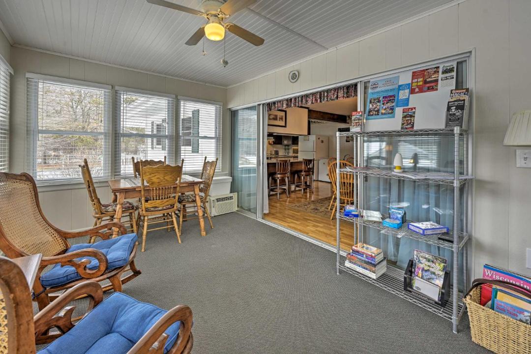 Photo of Livingroom in Wisconsin Dells