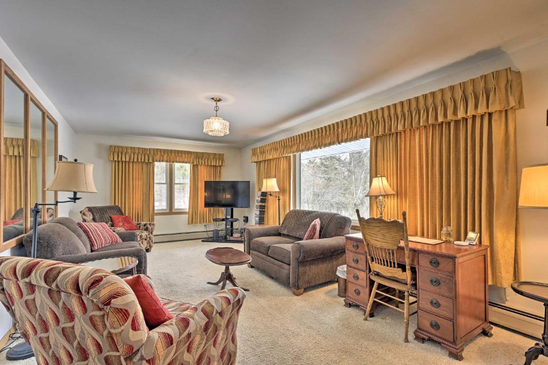 Photo of Livingroom in Wisconsin Dells