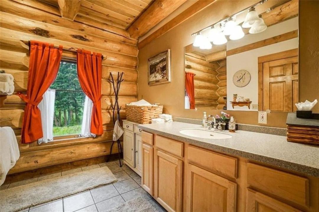 Photo of Kitchen in Quandary Village