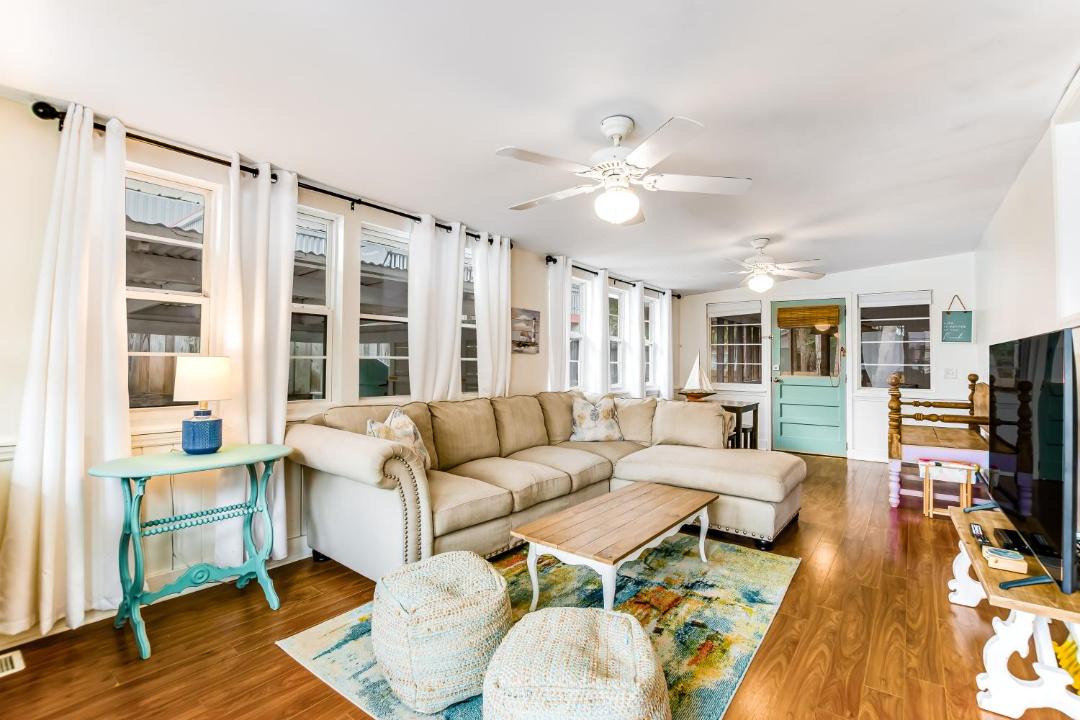 Photo of Livingroom in Tybee Island