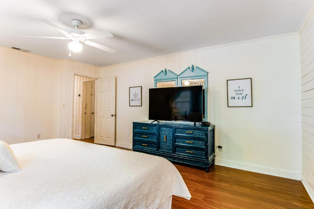 Photo of Bedroom in Tybee Island