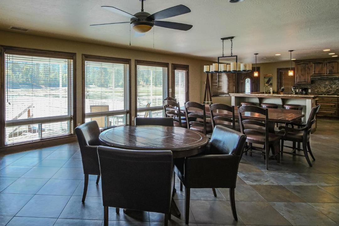 Photo of Livingroom in Bass Lake