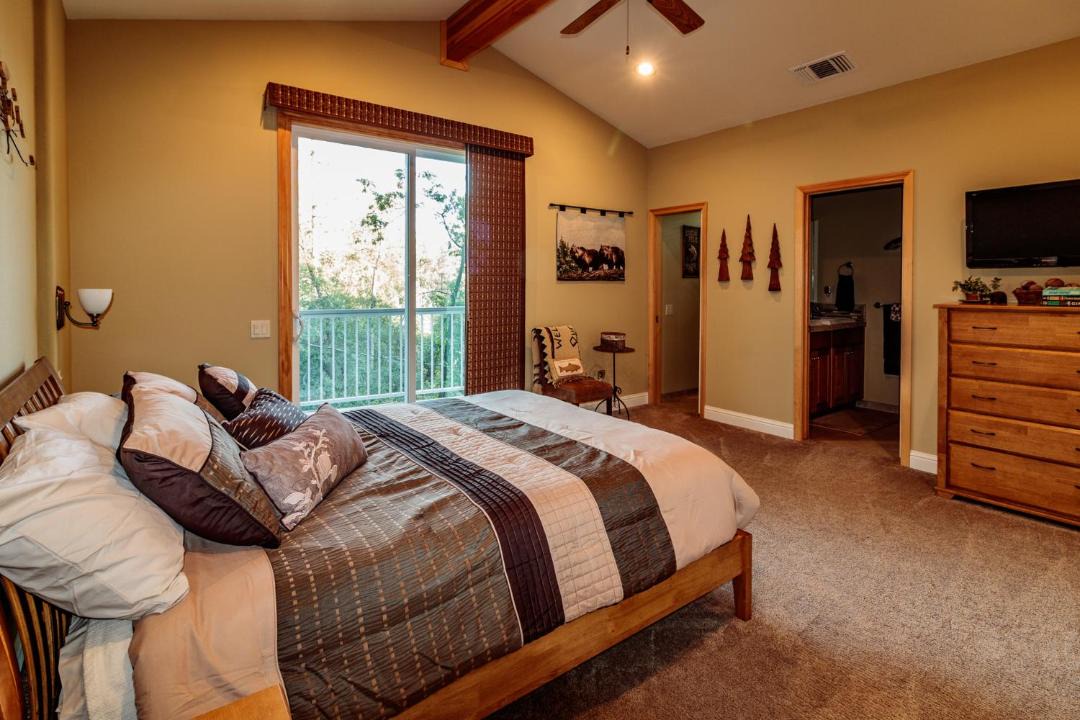 Photo of Bedroom in Bass Lake