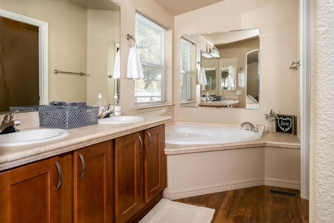 Photo of Kitchen in Munds Park