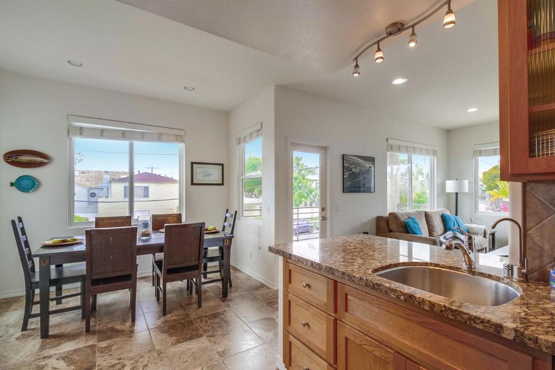 Photo of Livingroom in Pacific Beach