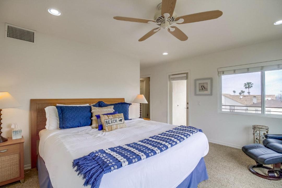 Photo of Bedroom in Pacific Beach