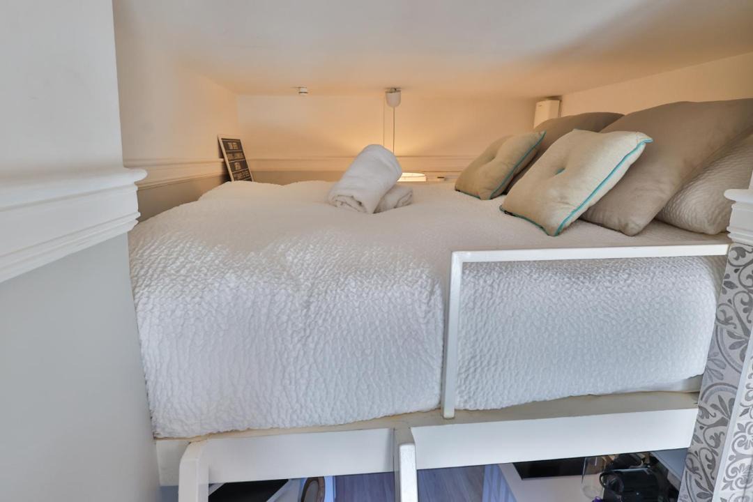 Photo of Bedroom in Quartier du Gros-Caillou