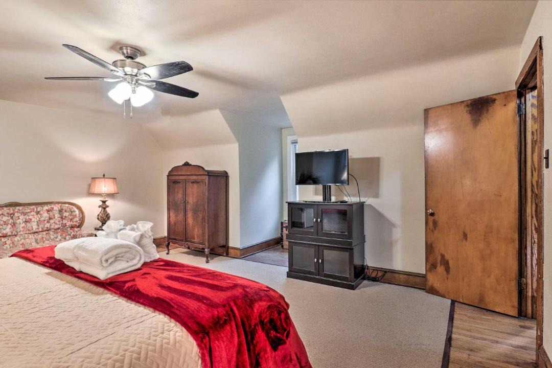 Photo of Bedroom in Pisgah Forest
