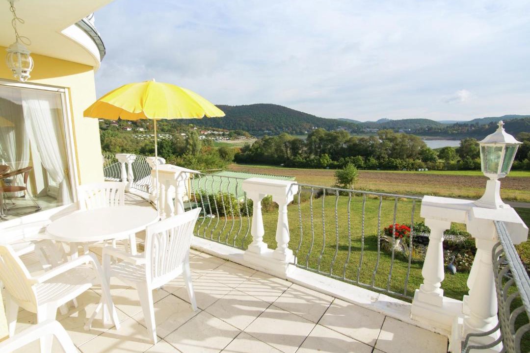 Photo of Patio Balcony in Scheid