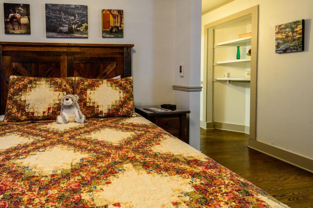 Photo of Bedroom in Evergreen