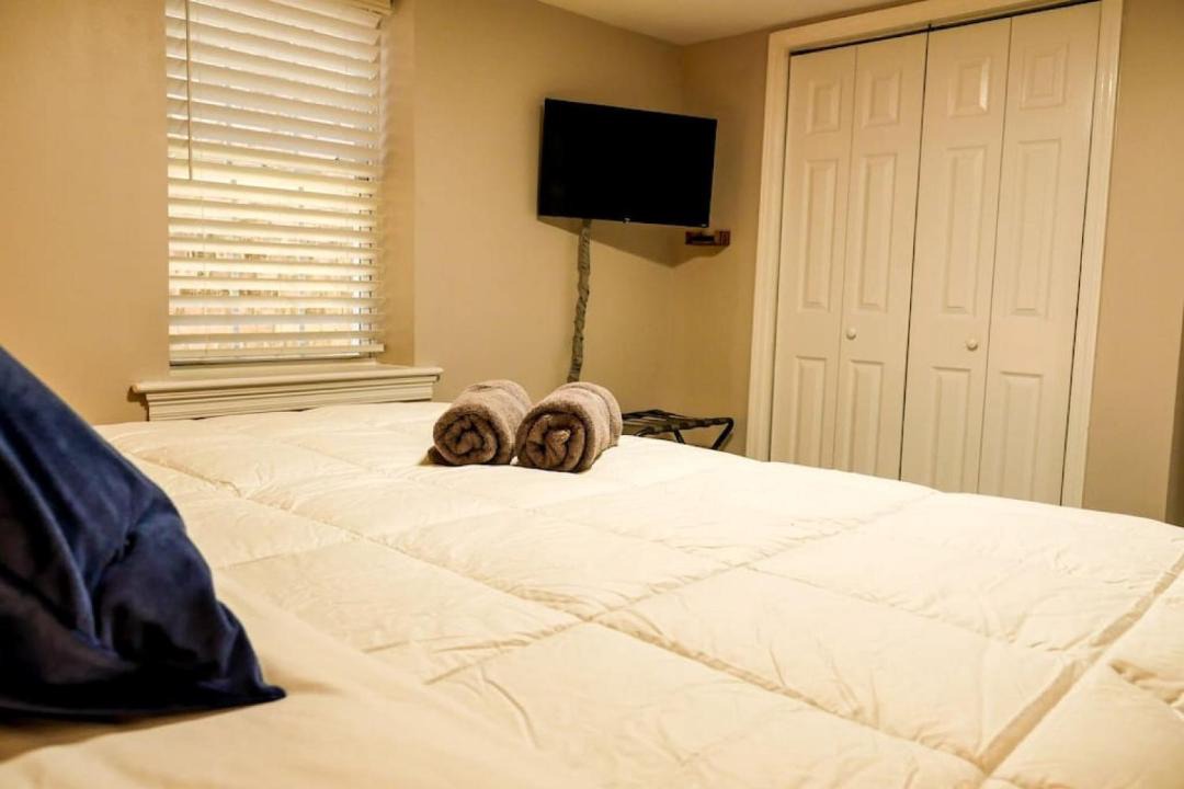 Photo of Bedroom in Algiers Point