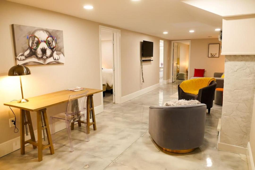 Photo of Livingroom in Algiers Point