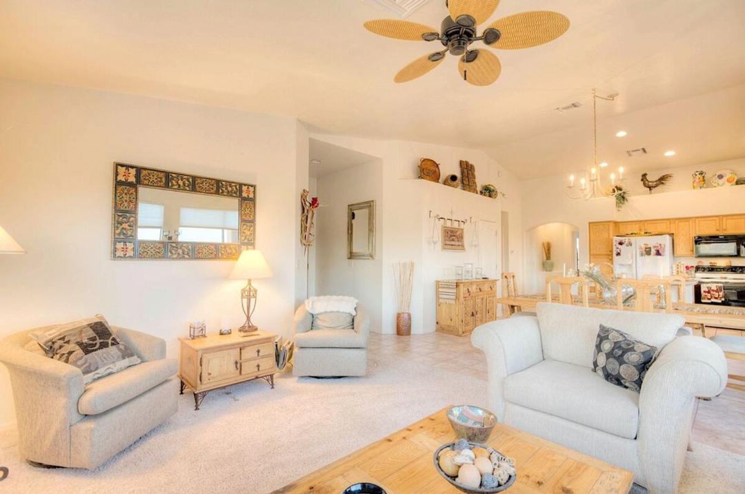 Photo of Livingroom in Oro Valley