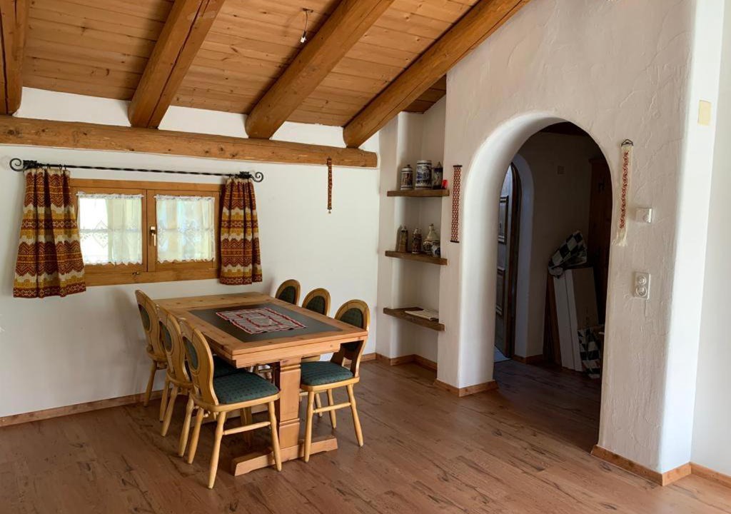 Photo of Livingroom in Tschierv